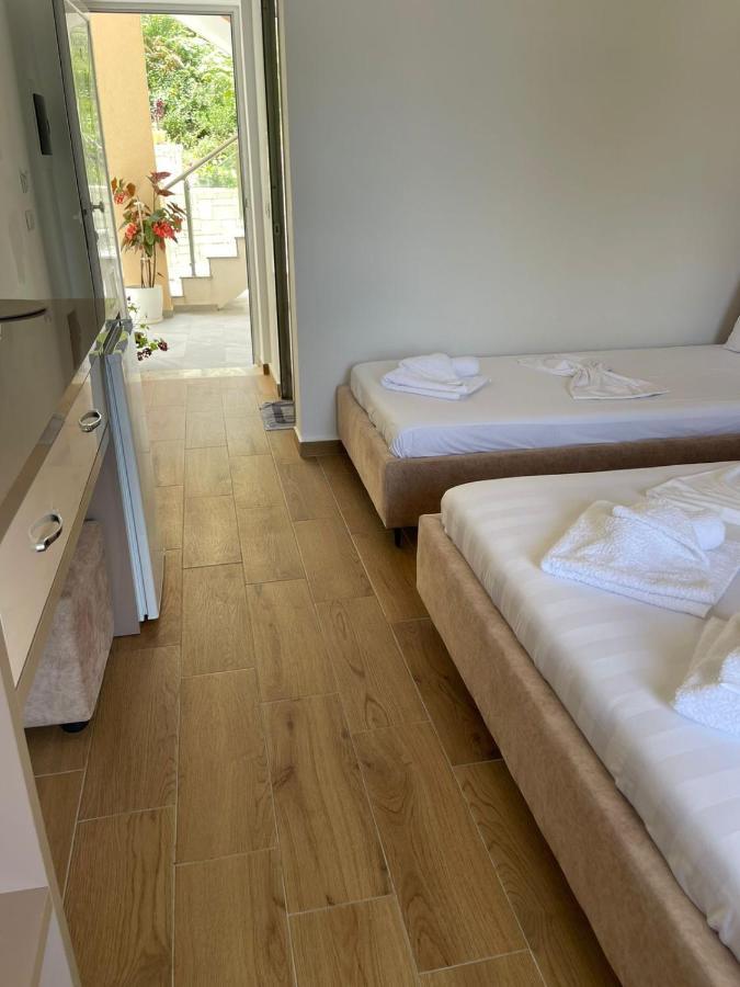 Seaside Hotel Himare Room photo