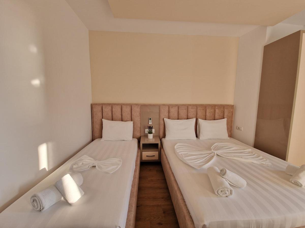 Seaside Hotel Himare Room photo